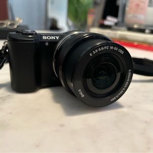Sony CX 550